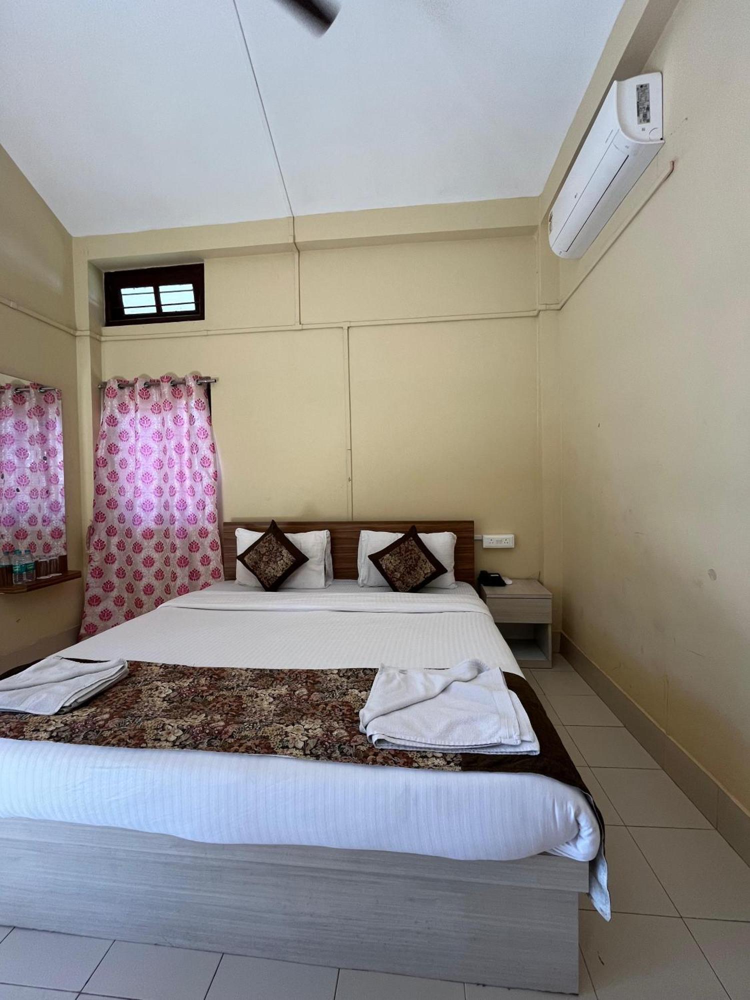 Jironi Resort Tezpur Zewnętrze zdjęcie