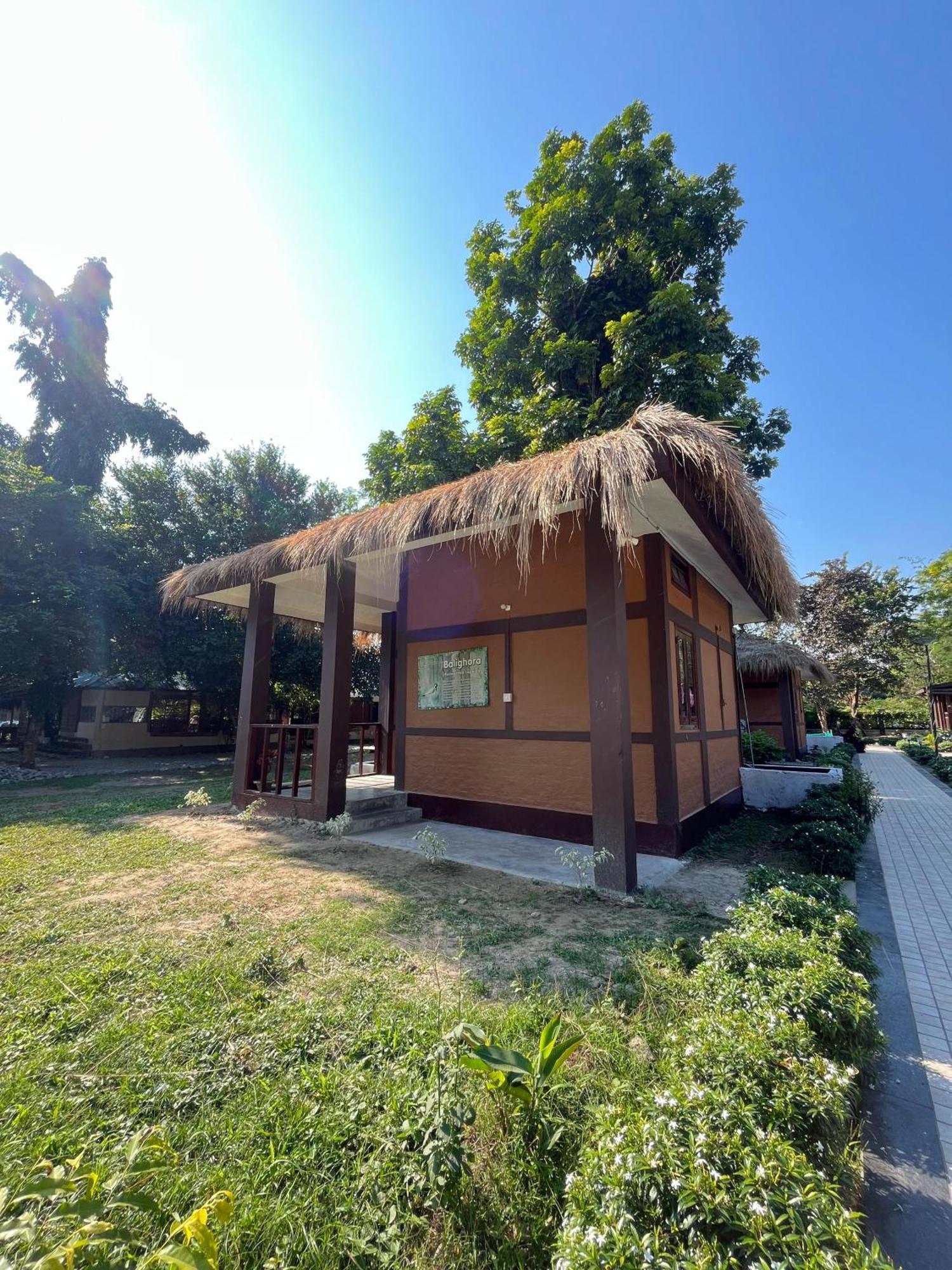 Jironi Resort Tezpur Zewnętrze zdjęcie