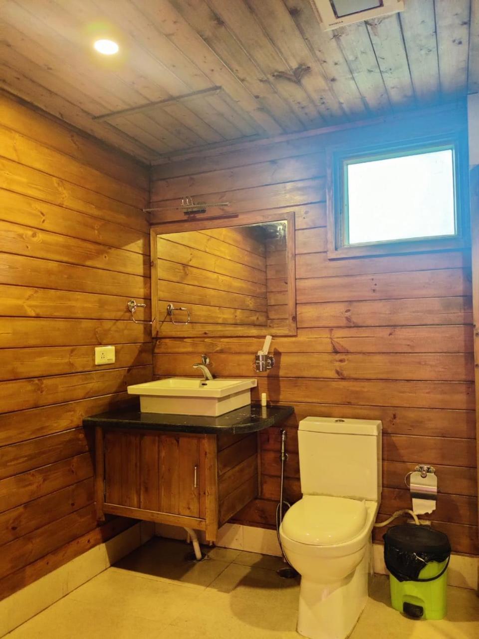 Jironi Resort Tezpur Zewnętrze zdjęcie